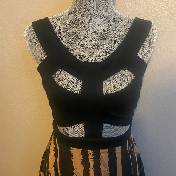 Reverse high low dress from Urban Outfitters - Picture 3 of 5